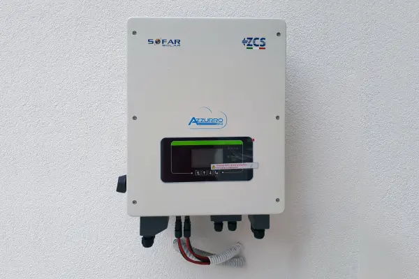 Impianto fotovoltaico con inverter ZCS Azzurro installato da Enersave installatore certificato