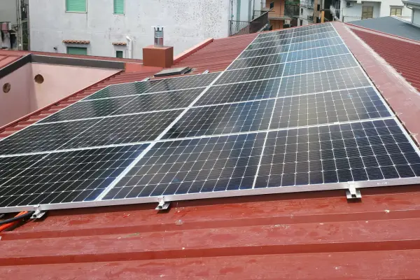 Energia solare, risparmio in bolletta e incentivi fiscali: scopri i vantaggi di un impianto fotovoltaico in Calabria.